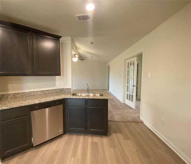 Building Photo - 2107 Mule Ridge Dr