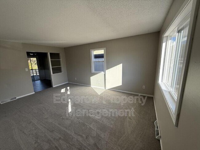Foto del edificio - 3543 Wedgewood Dr SW