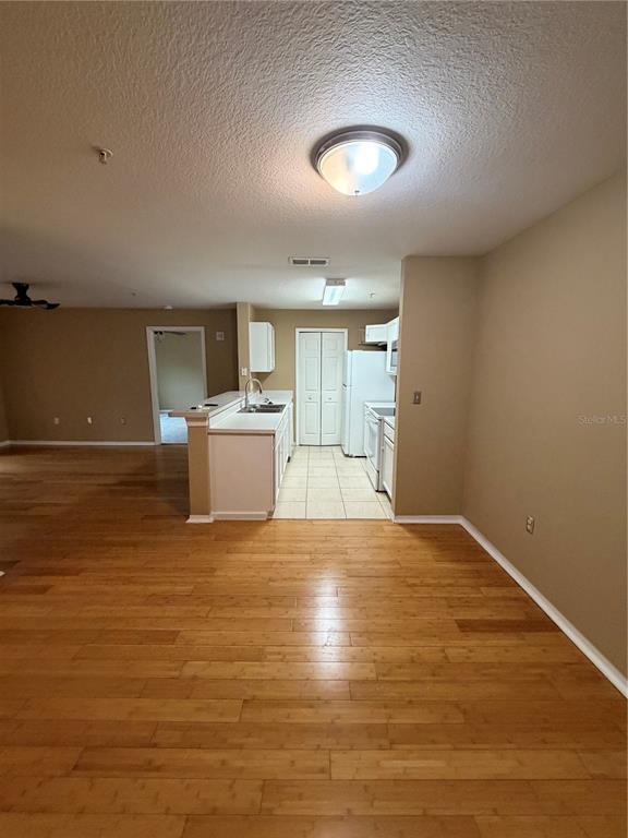 Foto del edificio - 5475 Vineland Rd