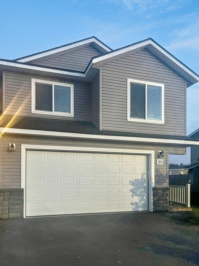Photo - 323 Skwentna Dr Townhome