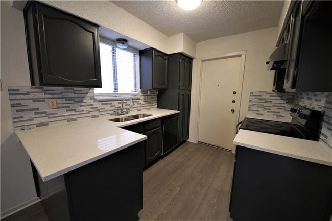 Building Photo - 3206 Spaniel Dr
