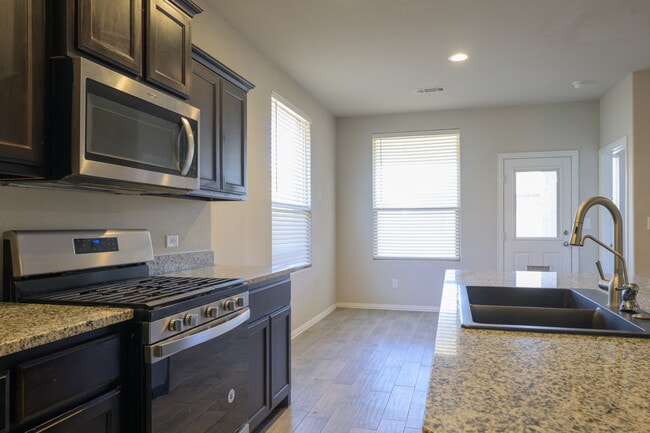 Building Photo - 6900 Brite Rd