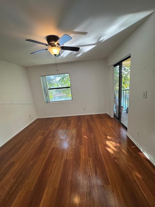 Building Photo - 9999 Summerbreeze Dr