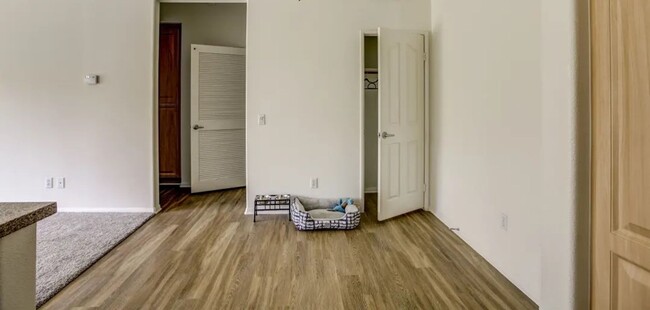 Interior Photo - Via Ventura Apartments