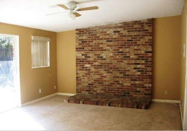 Building Photo - Charming Brick Ranch with Spacious Living ...