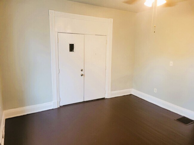 Foto del edificio - 530 Ridgeway Ave