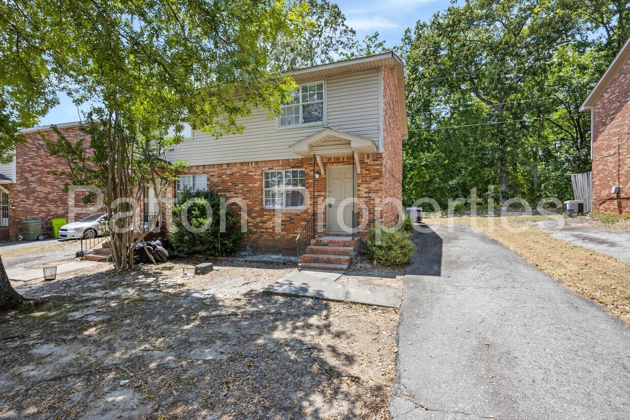 Primary Photo - 13-14 Ashley Place - Outside CoC - R19205-...