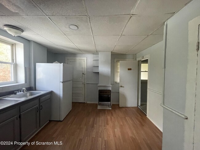 Building Photo - 525 Meridian Ave