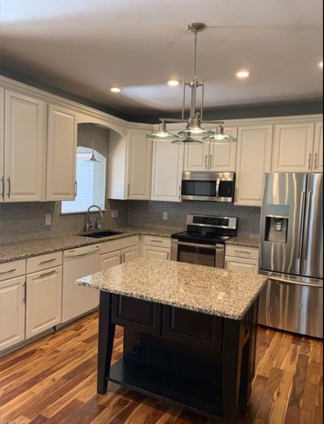 Building Photo - 713 Tallahassee Dr
