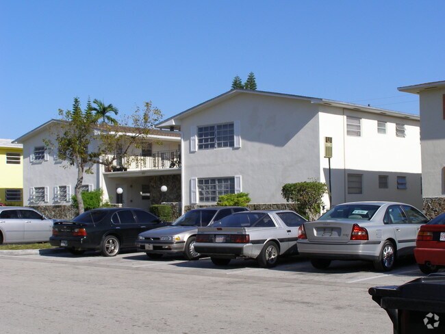 Building Photo - 2131 NE 168th St