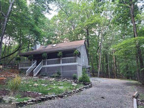 Building Photo - 120 Rocky Stream Ct