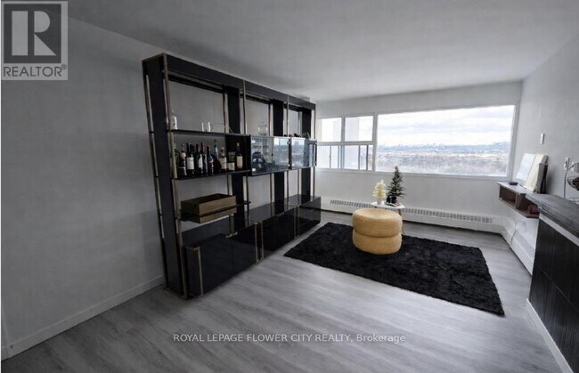 Photo du bâtiment - 725 Don Mills Rd.