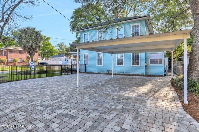 Foto del edificio - 1104 Lasalle St