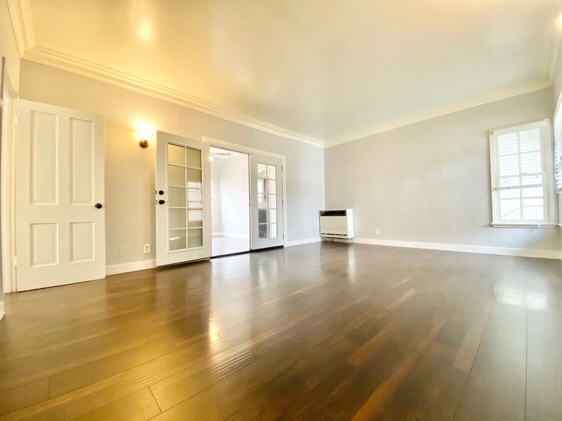 1135 S Westmoreland Ave Unit 2, Los Angeles, CA 90006 Apartments in