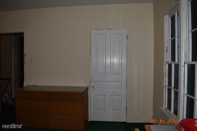 Foto del edificio - 117 N Division St