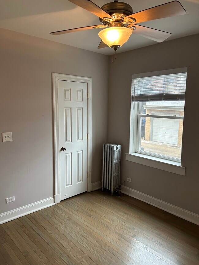 Foto del edificio - 5440 N Campbell Ave