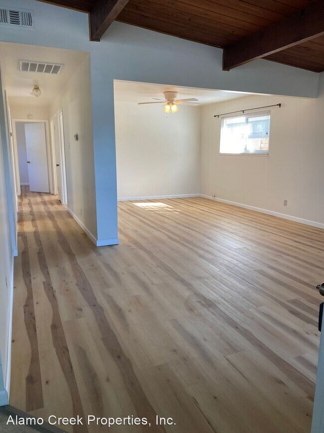 Building Photo - 3 br, 1 bath House - 388 Fir Street