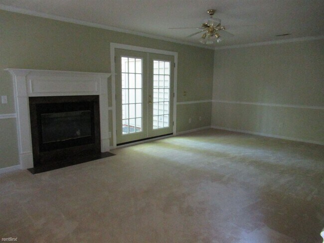 Building Photo - 2 br, 2.5 bath Townhome - Tree Tops Townhouse