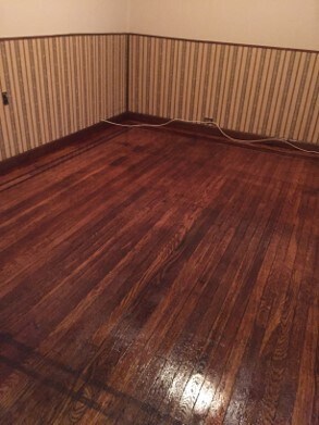 Hard wood Floors - 2763 Mount Carmel Ave
