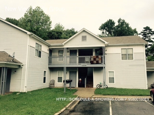 Primary Photo - 1242 Saratoga Dr