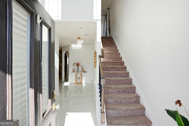 Foto del edificio - 341 Emporia Loop