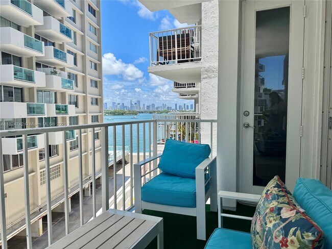 Foto del edificio - 1228 West Ave