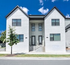 Building Photo - 605 Whitham Ave