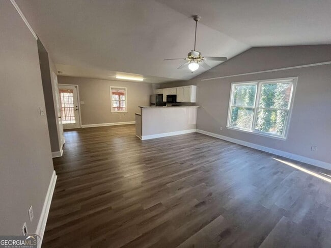 Building Photo - 100 Fair Oaks Dr