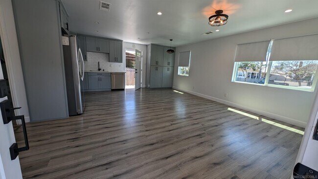 Foto del edificio - 245 25th St
