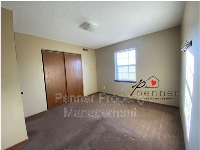 Building Photo - 3264 NW Mill Dr