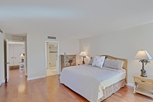 Foto del edificio - 5540 N Ocean Dr