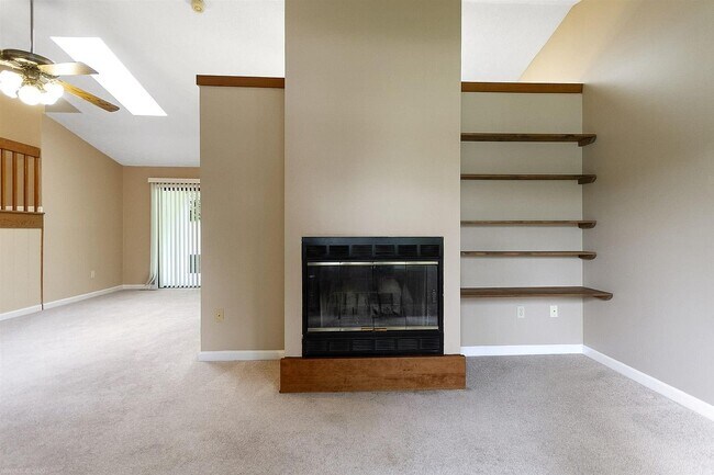 Foto del edificio - 305 Cherokee Dr