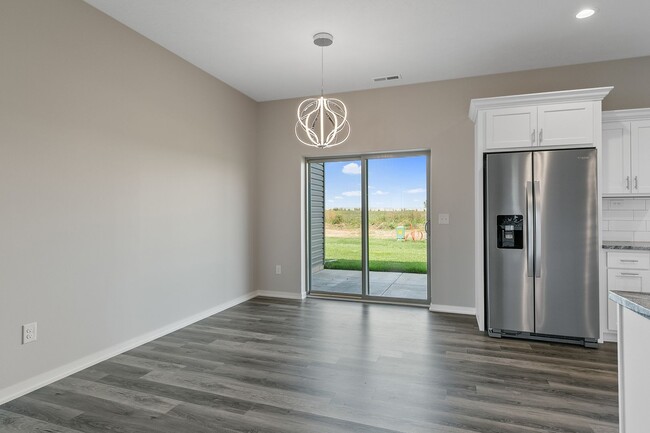 Foto del edificio - BRAND NEW 3 bed 3 bath Townhome in NW Lincoln