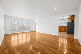 Building Photo - 354 S Camden Dr