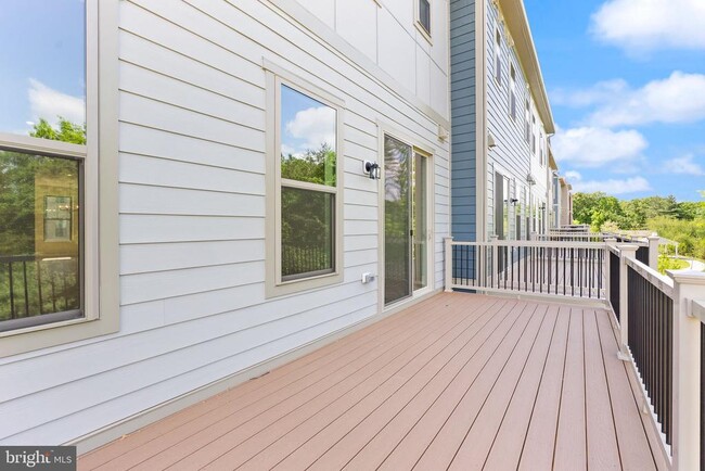Building Photo - 6230 Folly Ln