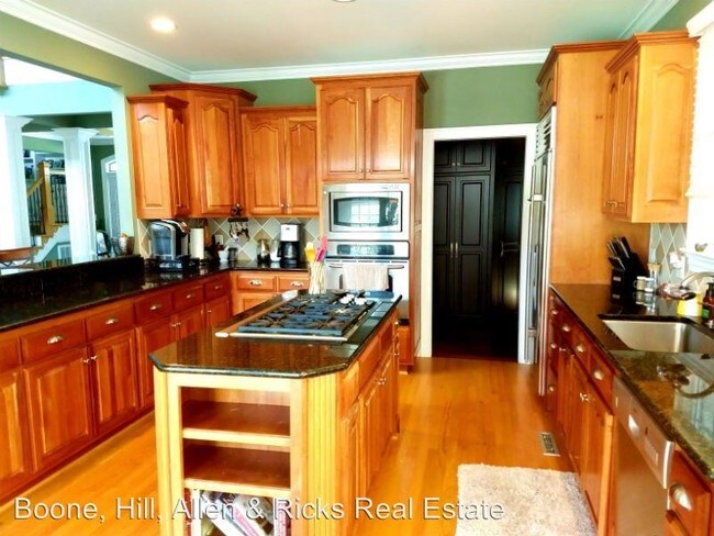 Building Photo - 4 br, 3 bath House - 7938 Briar Creek Road