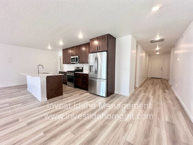 Foto del edificio - Built in 2024 3 bedroom home available soon!