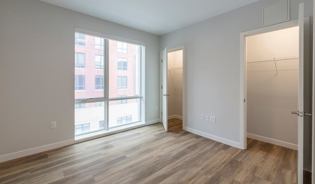 Primary Photo - 50 Rogers St