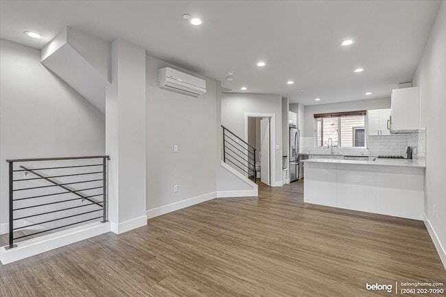 Building Photo - 510 Coho Walk SE