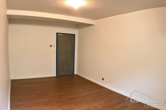 Foto del edificio - 21 Dunham Pl