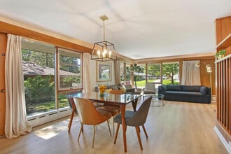 Building Photo - 2401 Hyde Park Ave