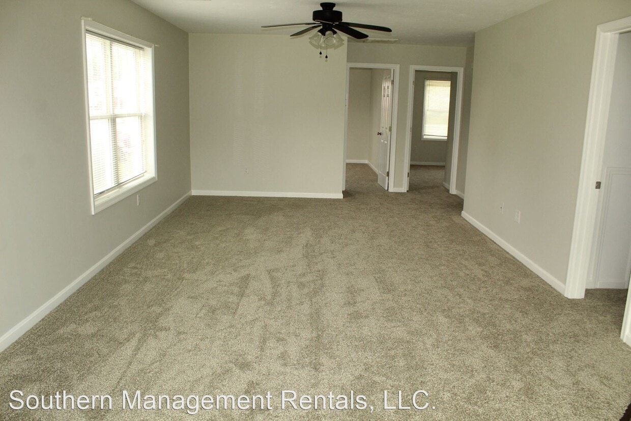 Building Photo - 2 br, 1.5 bath House - 1676 Jefferson Road #4