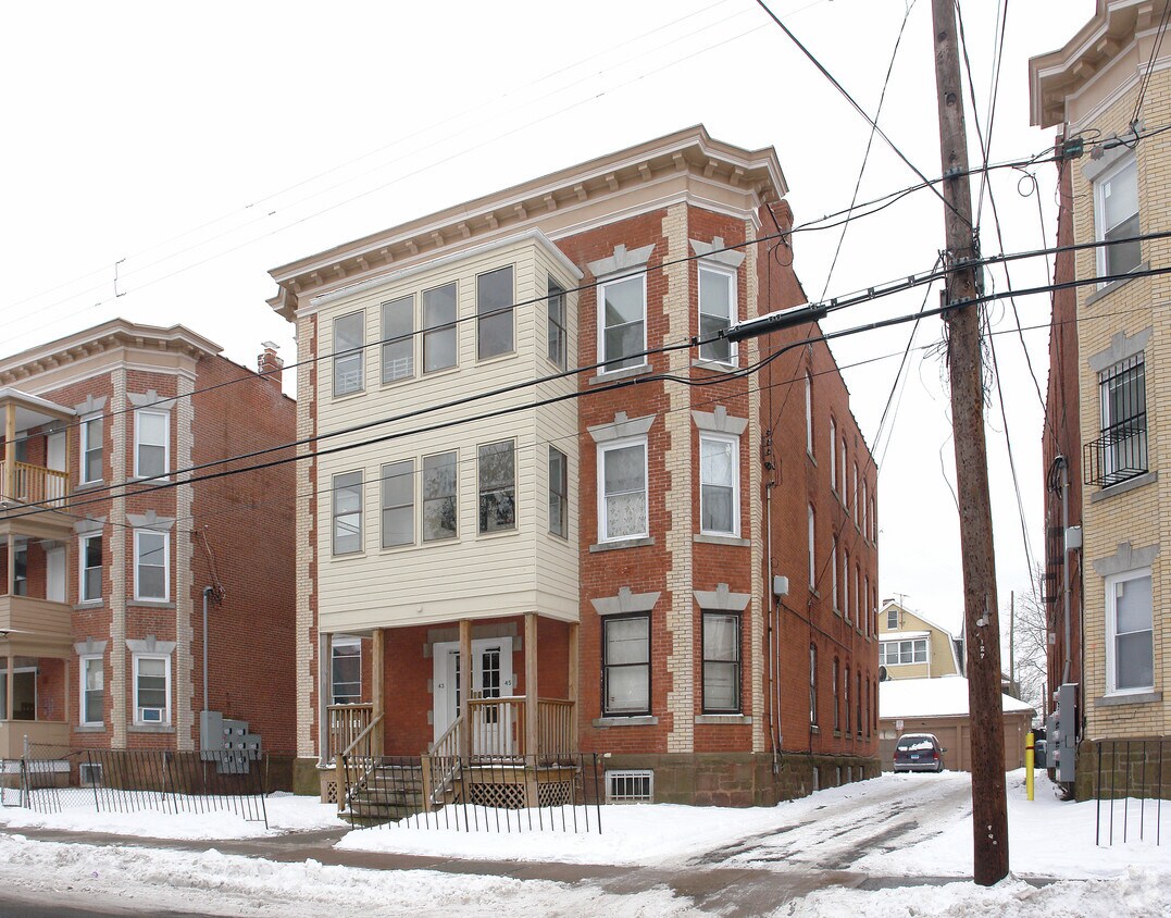 Building Photo - 43-45 Bond St