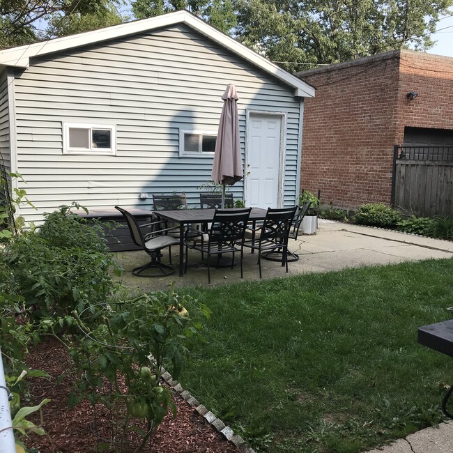 backyard - 4733 N Maplewood Ave