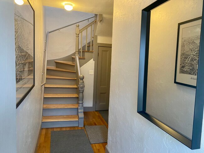 Building Photo - 64 Fulkerson St