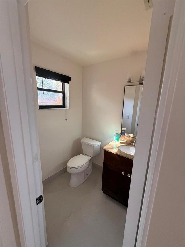 Building Photo - 4538 NW 90th Ave