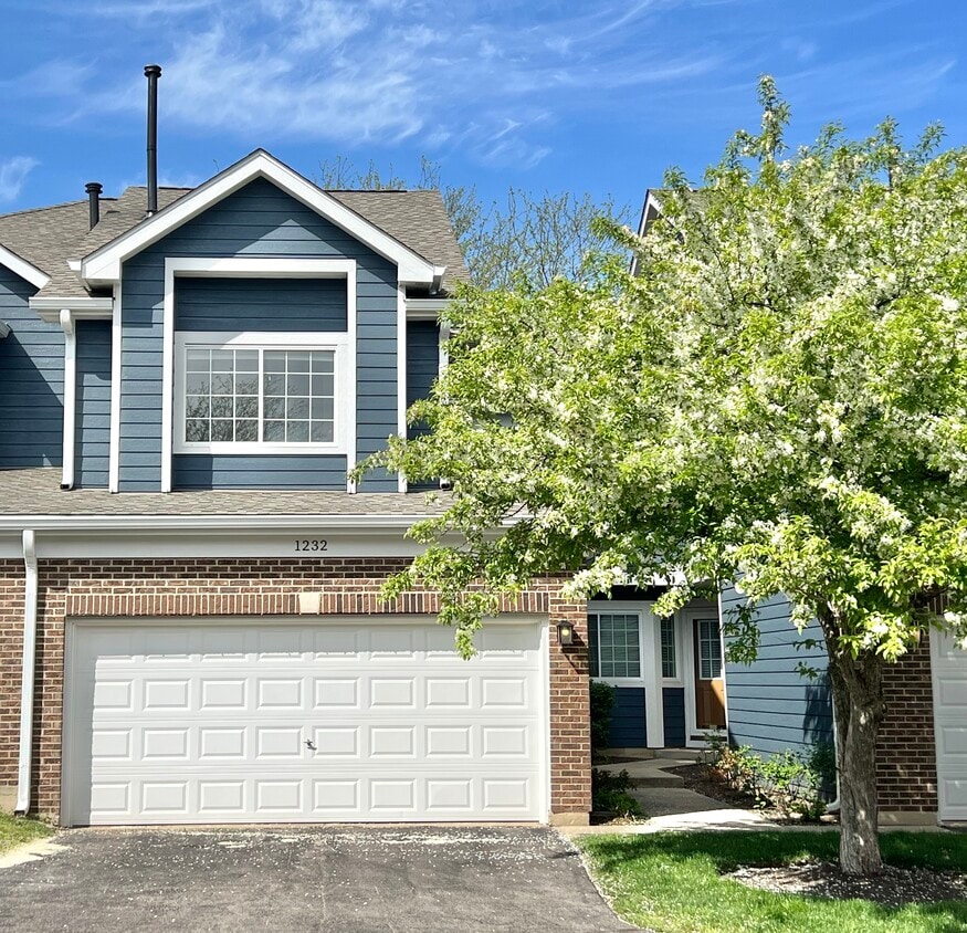 Primary Photo - 1232 S Parkside Dr