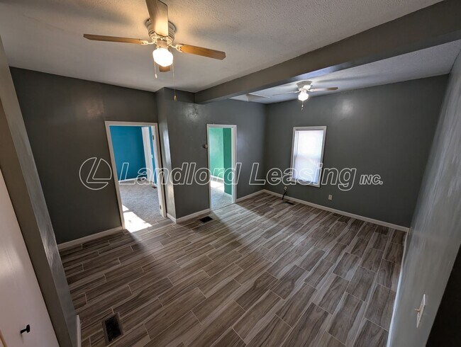 Foto del edificio - Comfortable 2-Bedroom Ranch with Amish-Built 2-Car Garage