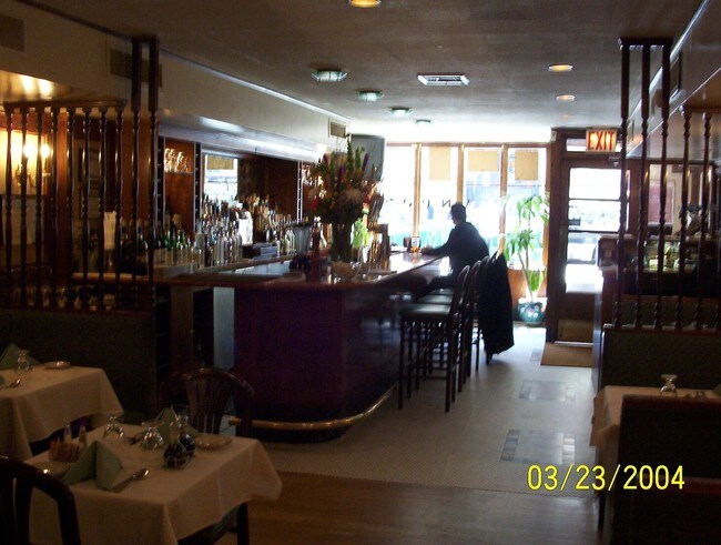 Otro - 143 Montague St