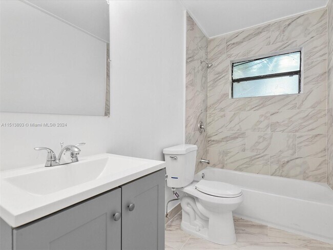 Foto del edificio - 4100 SW 19th St
